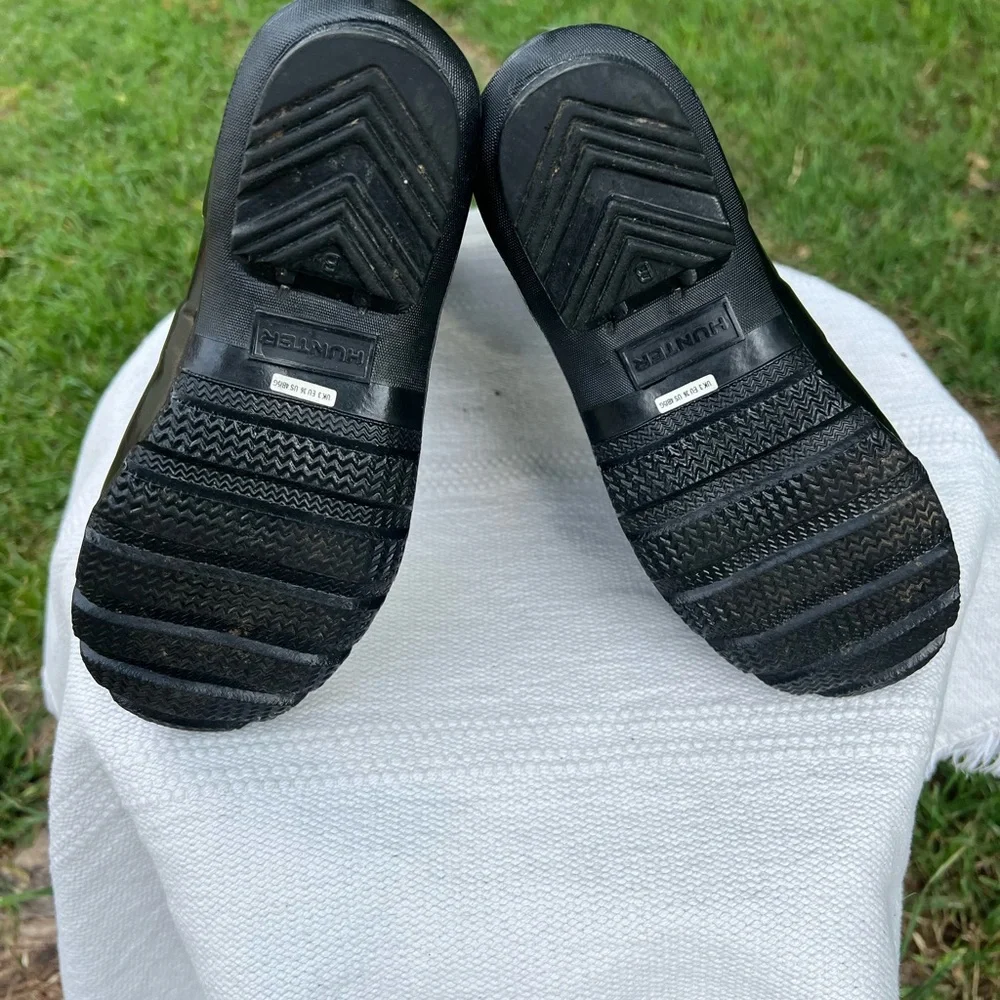 Hunter Black Gloss Rain Boots Size 5